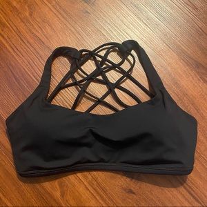 Lululemon free to be bra